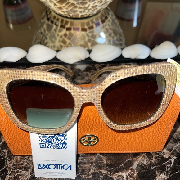 NWT Tory Burch, women sunglasses with case - Picture 8 of 9